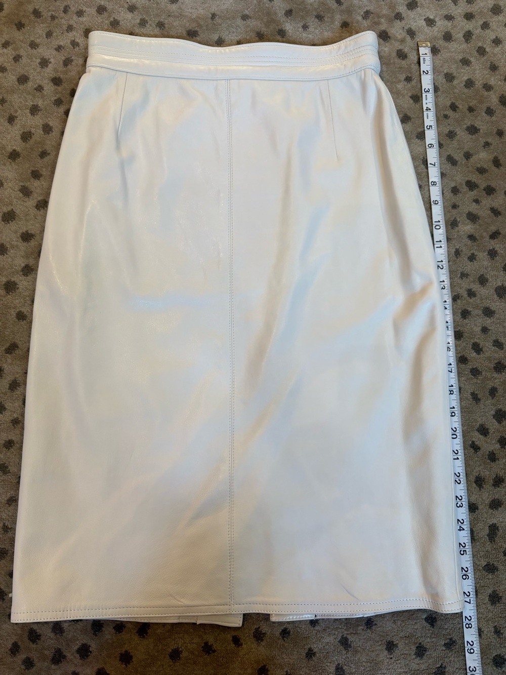 SIENA leather cream
Colored skirt size 8